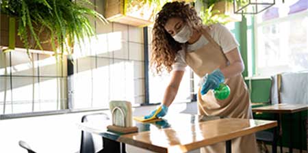 Walnut Creek green cleaning service by a professional with safe supplies